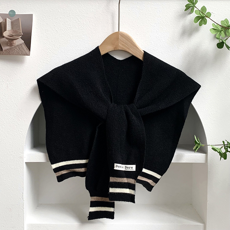 Nudo de punto, chalelas de mujer coreana, aire acondicionado de color sólido, primavera y verano, collar falso para proteger el cuello.