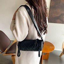 ��ɫ�������б��μ��ˮͰ������������ˮ������ϵ��Ů��AͰ��