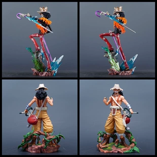Фигурки Усоппа и Брука из One Piece боевая сцена в коробке