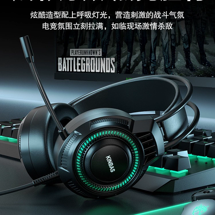 Laptop, gaming headphones, microphone