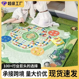 野营折叠桌椅;防潮/野餐垫;营地推车