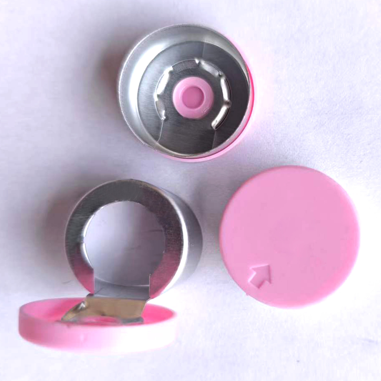 Venta directa de fábrica de 20 tipos de tapas de aluminio-plástico esmeriladas, tapas compatibles para viales, tapas azules a presión para botellas hechas de aluminio.