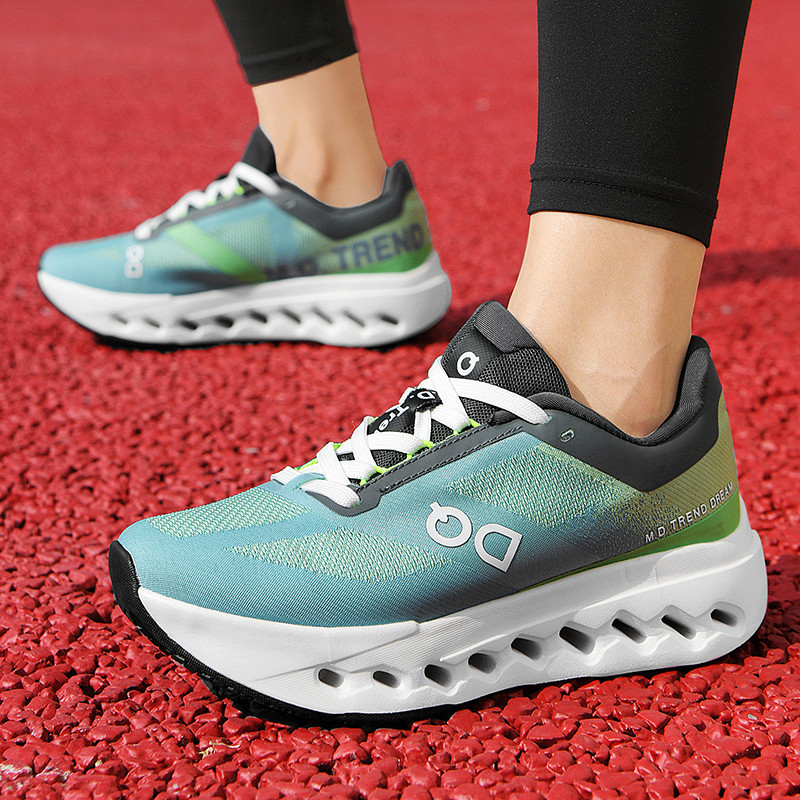 Cross-border 2026 nuevos zapatos de pareja casuales de moda zapatos deportivos de hombre cómodos versátiles zapatos de carrera ligeros de moda