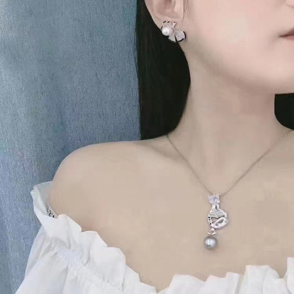 Fashionable elegant accessories