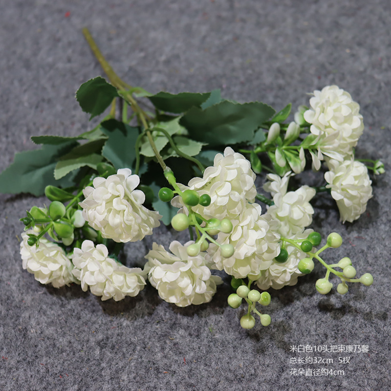 Material de flor de boda blanco brumoso artificial Misty Wedding Hall decoración camino plomo arreglo de flores techo flor artificial Flor de plástico