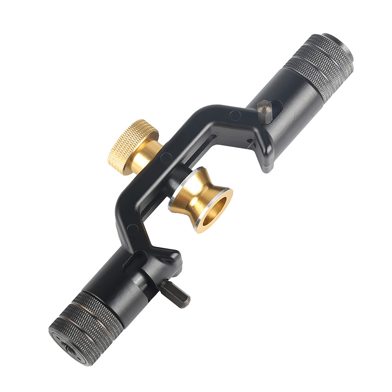 ����װ���¿��µ������°��ߵ����׿�����Armored cable slitter