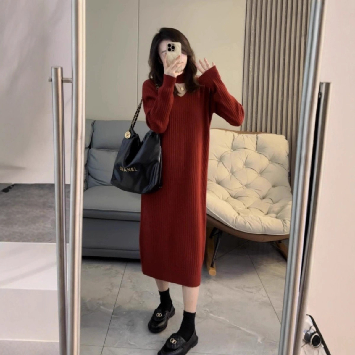 针织连衣裙女秋冬新款温暖设计感中长款显瘦遮肉内搭打底毛衣裙子