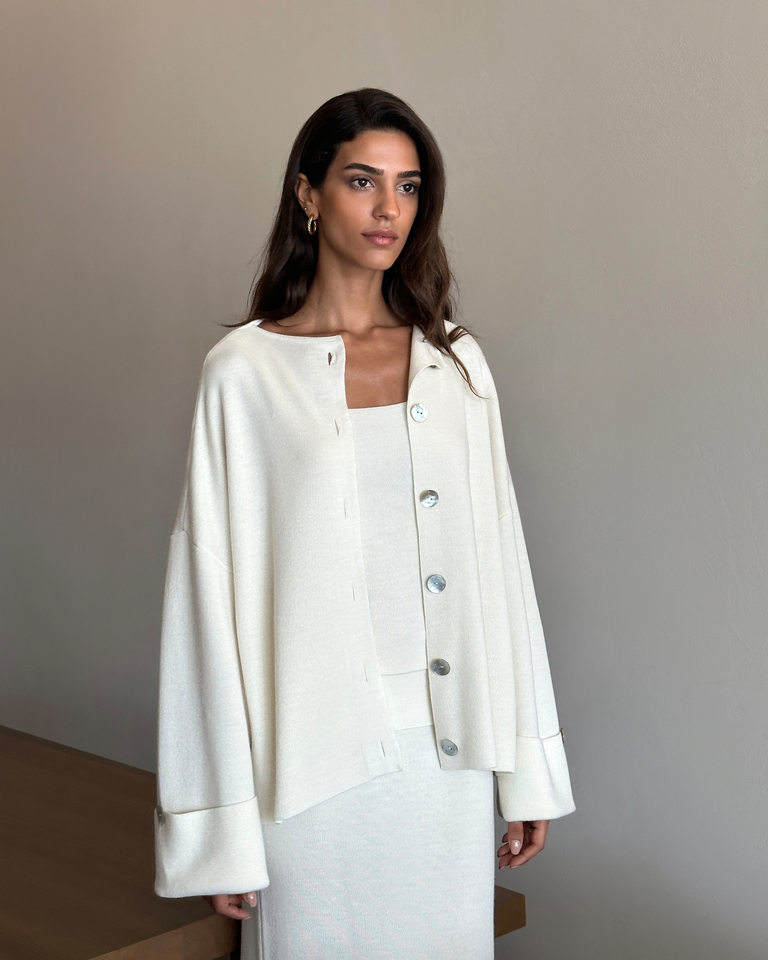 Set 3 món nữ gồm áo cardigan dệt kim dài tay, áo hai dây và chân váy dài — Bộ 3 chiếc màu hồng, Bộ 3 món màu nâu, Bộ 3 món mơ chi tiết 37