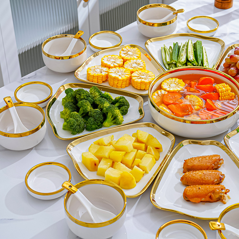 Luz de lujo combinación placa de cerámica hogar creativo de la víspera de Año Nuevo plato rojo neto placa reunión de la familia placa vajilla