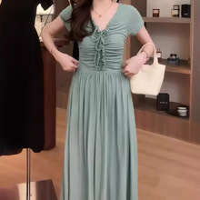 2024年薄荷清茶 夏季气质V领抽绳收口系带设计感超显瘦绿色连衣裙