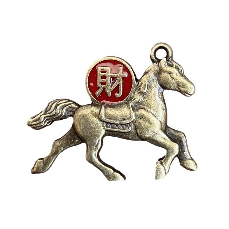 合金製の彩り絵が施された「すぐに金持ちになる」車用バッグペンダント、アンティーク調エスニック風メタル卸売キーホルダー・アクセサリー|undefined