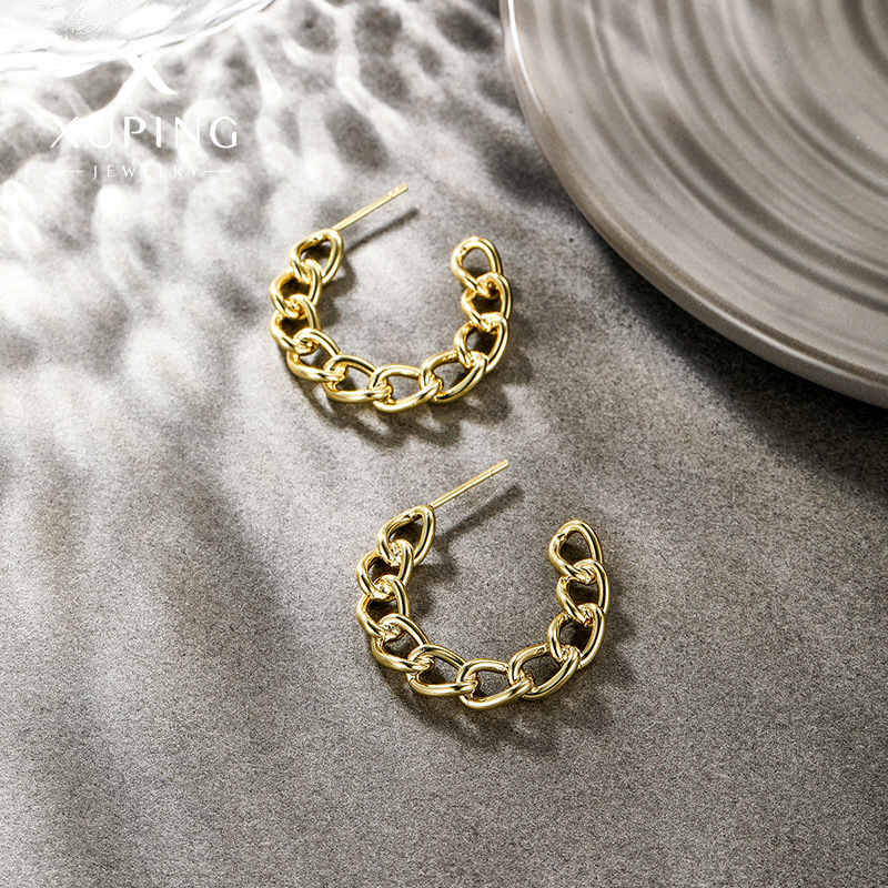 Xuping oro 14 quilates en forma de C aretes de orejas para mujeres Europa y América de moda transfronteriza ligera y lujosa alta sensación de aretes atmosféricos exagerados