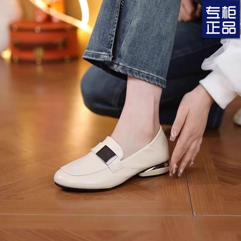 2025 Summer New Breathable Work Shoes Women's All-match Shallow Mouth Slip-on Shoes Soft Leather Soft Sole Mother Shoes