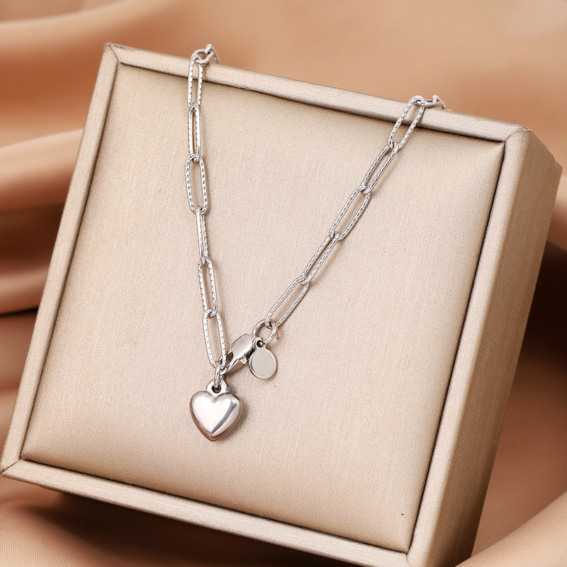 European and American New Simple Stainless Steel Ladies Bracelet Sister Friendship Love Pendant Ins Niche Design Jewelry