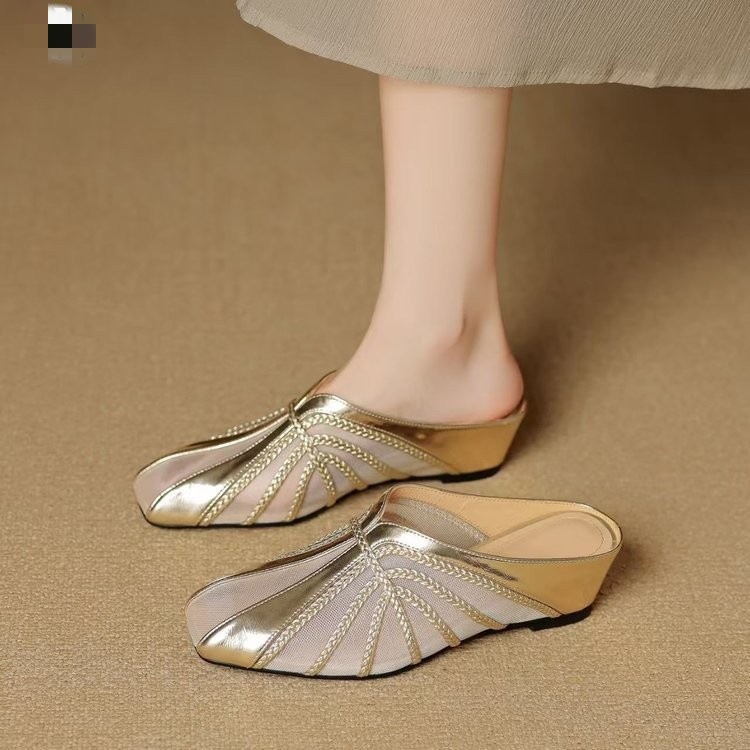 Verano transpirable tacon medio zapatillas para mujeres 06 nuevo estilo de moda de ropa de red de ropa de aire aumentó tacones de la escuela secundaria zapatillas