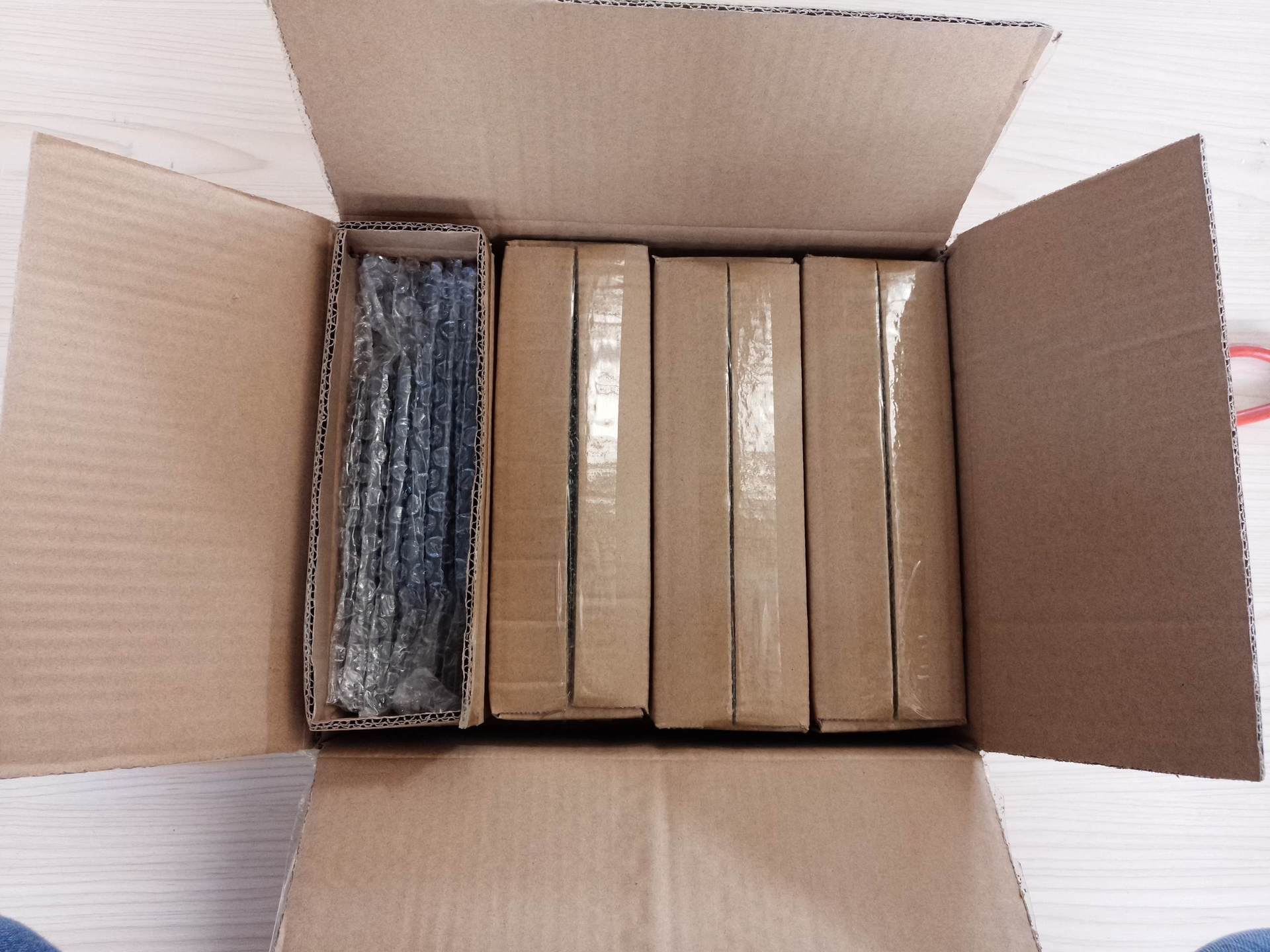 4片装棕盒板岩杯垫