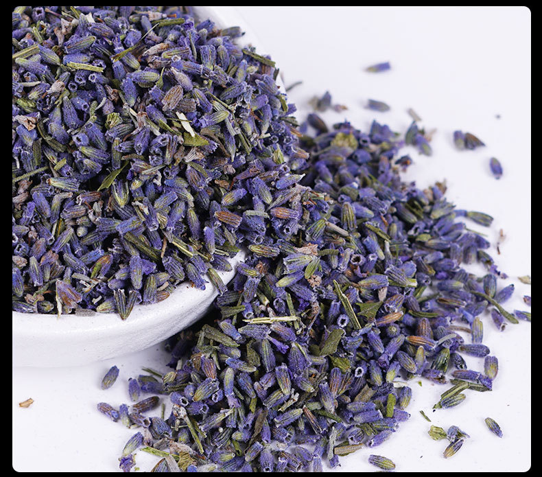 Lavender Dried Flowers (Lavandula angustifolia) — Xinjiang Ili 500g Food-Grade Herbal Buds in use