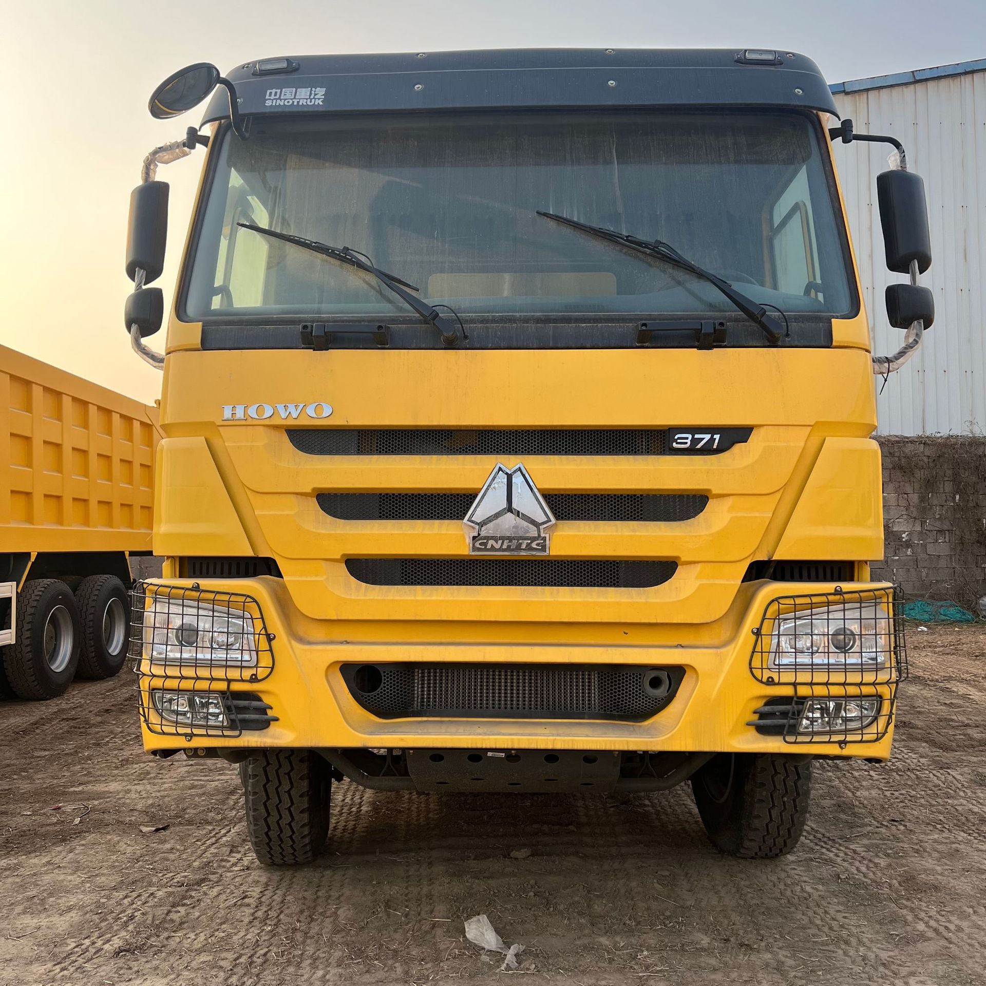 Export to Africa of Heavy-Duty Engineering Dump Trucks, Howo 371 Dump Trucks, 10-Wheel Mining Transport Rear-Dump Dump Trucks