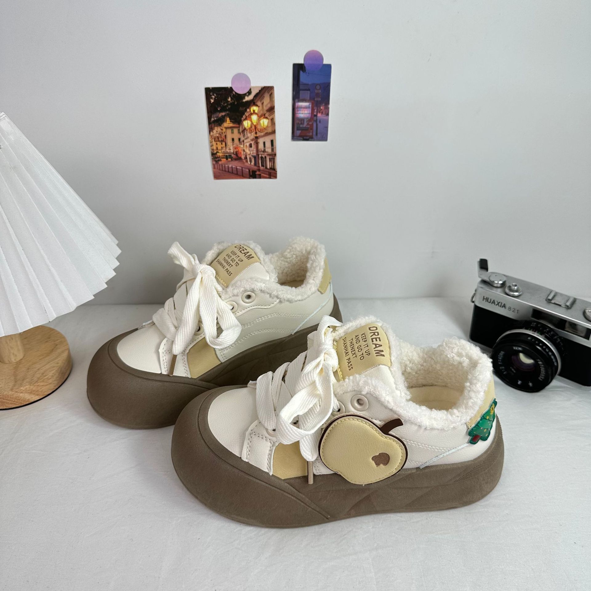 YUANBO2025 invierno más zapatos de lana para mujeres, zapatos de algodón de dibujos animados de estilo coreano, zapatos de mujer cálidos y gruesos image 3