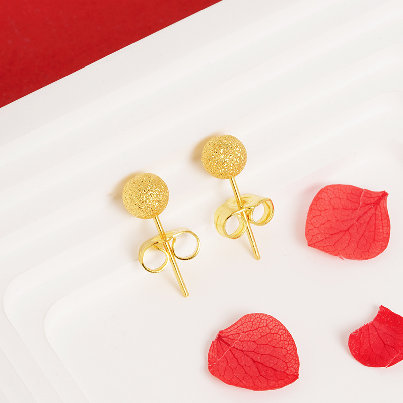 Pequeños pernos de orejas coreanos de perlas de orejas de frijol personalidad simple sensación de diseño de lujo ligero esmerilado joyas de perlas de arena brillante para chicas