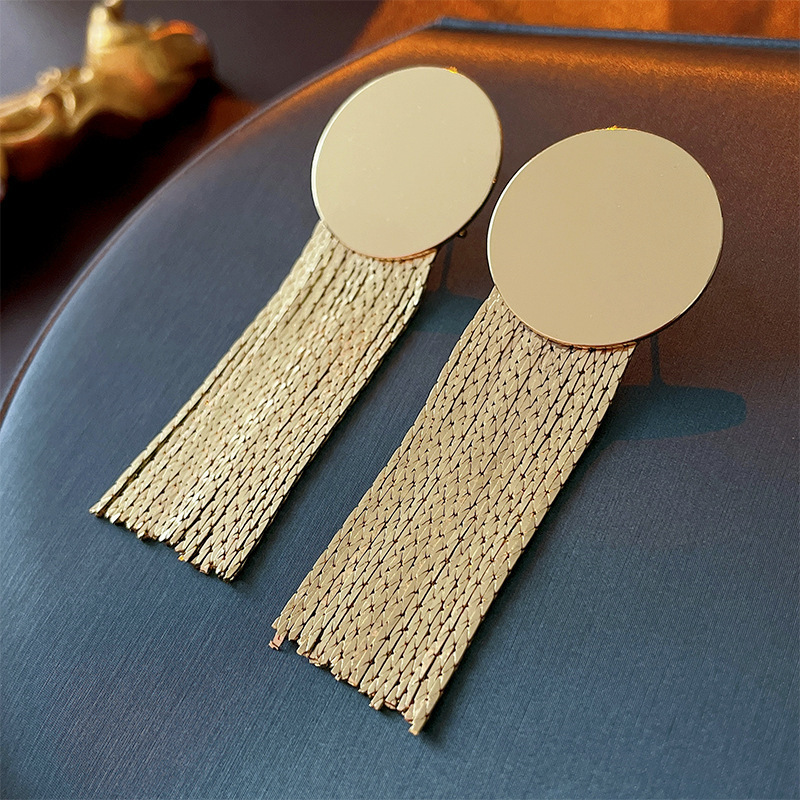 Aguja de plata círculo borla línea pendientes europeos y americanos exagerados de alta gama pendientes personalizados pendientes de moda pendientes elegantes al por mayor