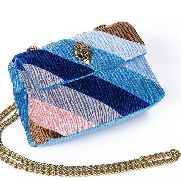 Borsa a tracolla elegante da donna in velluto con dettaglio aquila_voghion.com