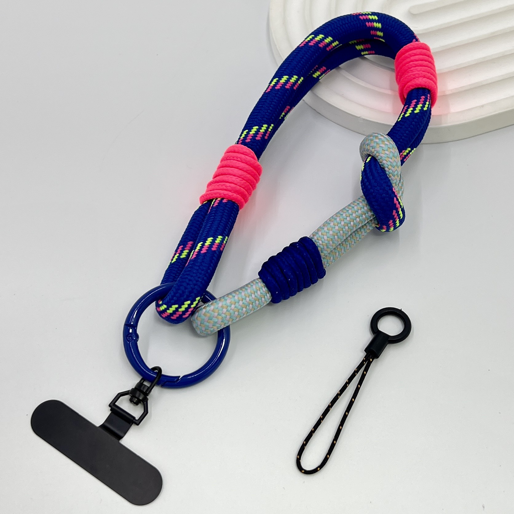 Gran anillo grueso ajustable cuerdas de muñeca empalme de caso de teléfono móvil japonés y coreano corto hardware rotativo hoja de metal resistente a caídas