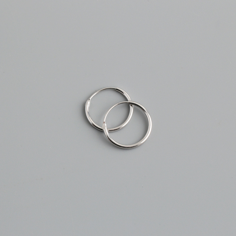 Simple Style Solid Color Sterling Silver Plating Hoop Earrings 1 Pair display picture 15