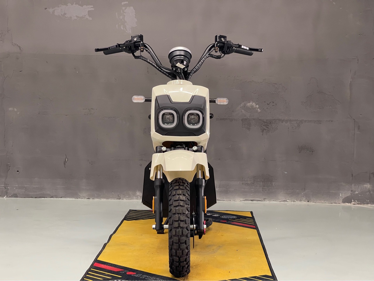 Exported to Europe, Ready-To-Ship, Long-Distance Electric Scooter, High-Speed, High-Power Electric Motorcycle with Long Battery Life