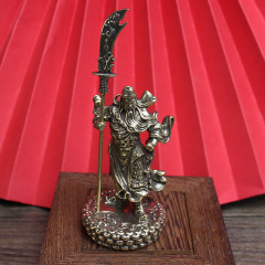 Brass standing knife, Guan Gong ornaments, handicrafts, living room shop, copper weapon, God of Wealth, Guan Gong statue, enshrined statue of Tang Teng bronzeware