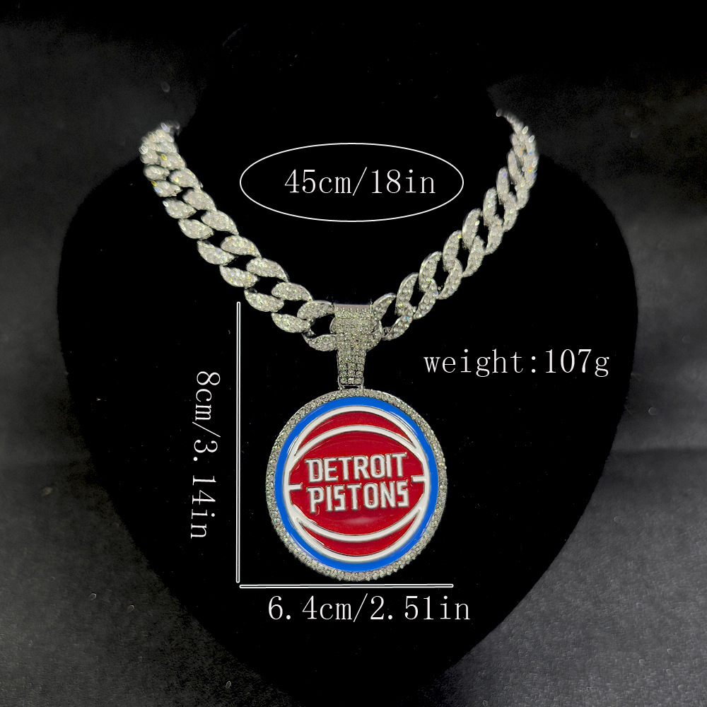 Europa y los Estados Unidos transfronterizos nuevos hombres Hip Hop personalidad goteo de baloncesto Detroit Pistons logotipo colgante cadena