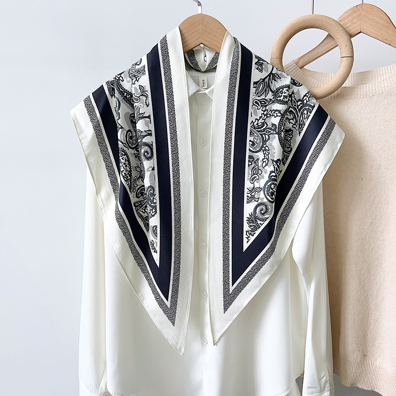 2025 nuevo estilo verano todo-fósforo cintura a juego camisa traje de mezclilla chal seda de sarga toalla triangular de moda fresca