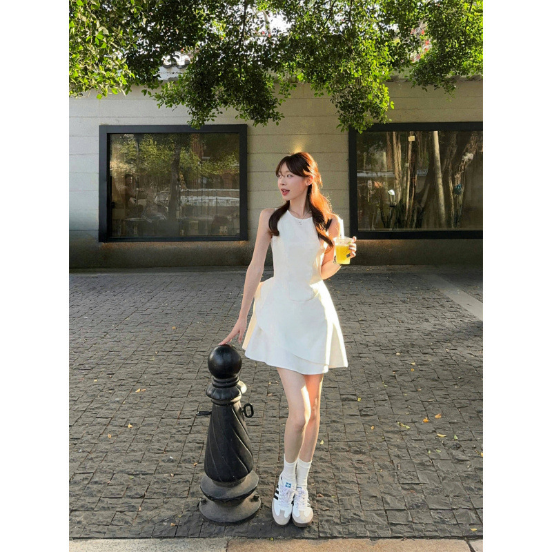 2025 French Hepburn Style Niche Design Asymmetrical Stereo Cutting Sleeveless Bud Dress 2025 French Hepburn Style Niche Design Asymmetrical Stereo Cutting Sleeveless Bud Dress