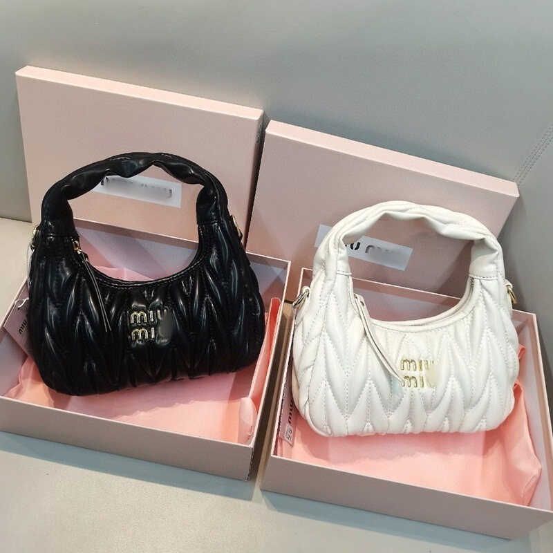 Miu Miu Hobo Pleated Bag Wander Quilted Crescent Bag Fashionable Handbag Crossbody Dumpling Bag Cloud Bag for Women