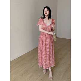复古碎花茶歇连衣裙女2026年新款夏季性感气质中长裙针织面料其他