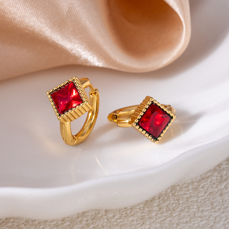 Red earrings with zircon
