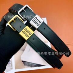 新型の針はアルファベットを締めて腰の女性のベルトのファッションを束ねます。