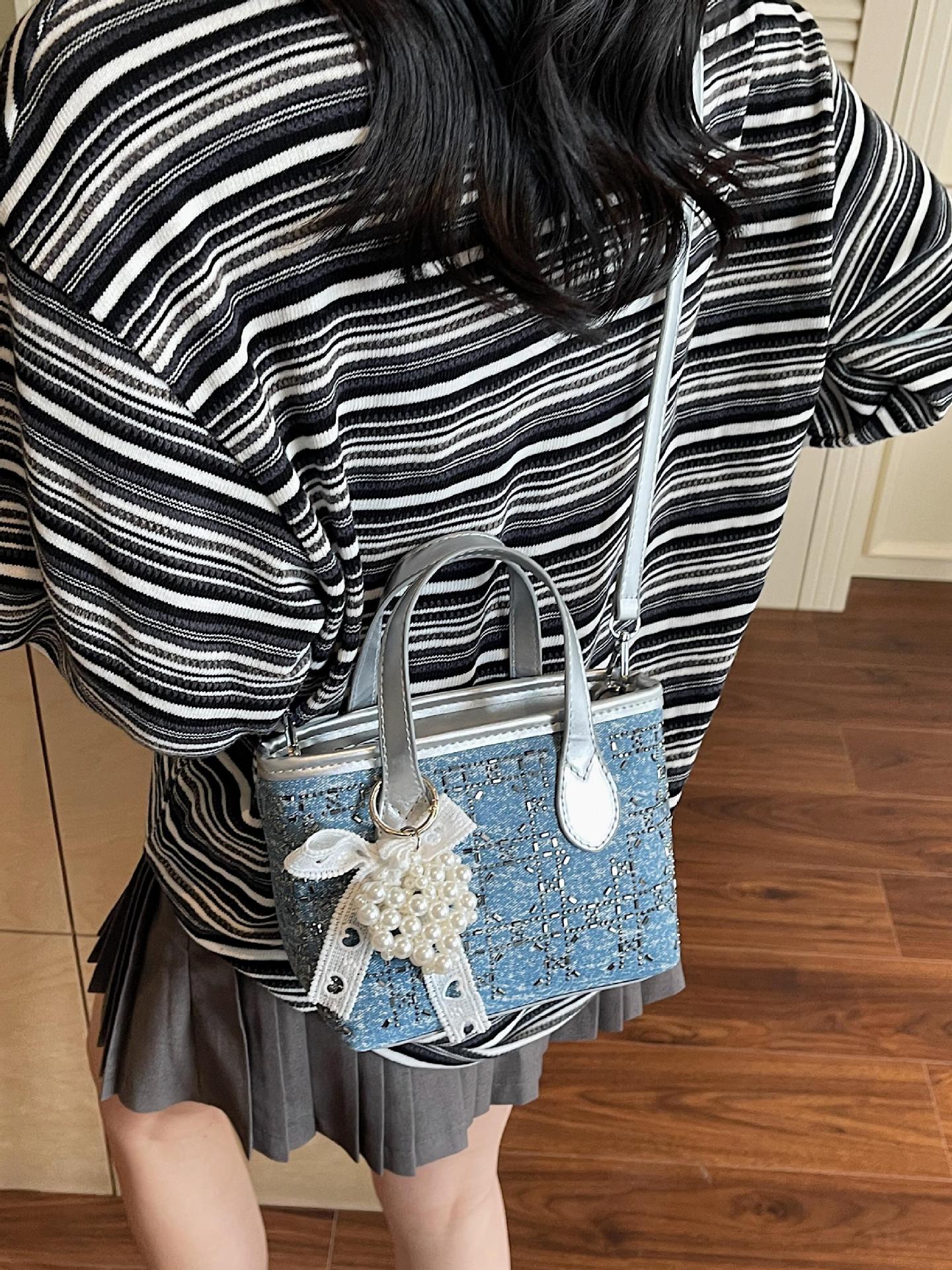 Bolsa de cubo de denim de verano de moda con diamantes para mujeres 2025 nueva moda extranjera versátil bolso de hombro