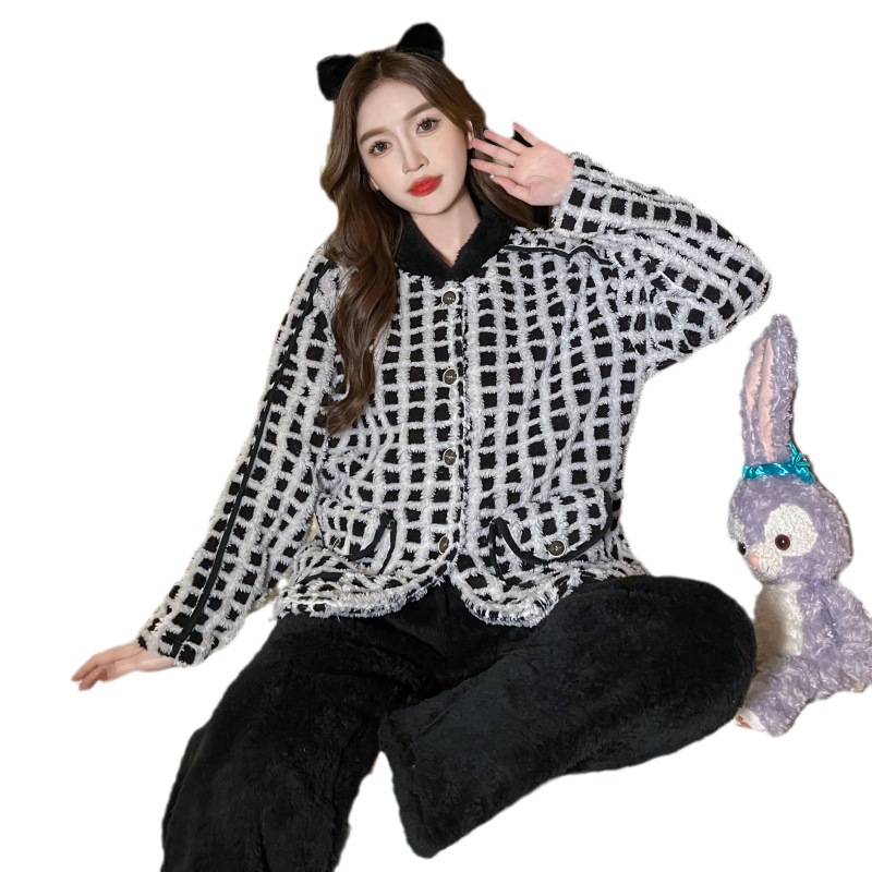 El otoño y el Invierno de manga larga estilo Chanel engrosada pijamas las mujeres caliente dulce chica nueva cardigan Home wear, además terciopelo traje