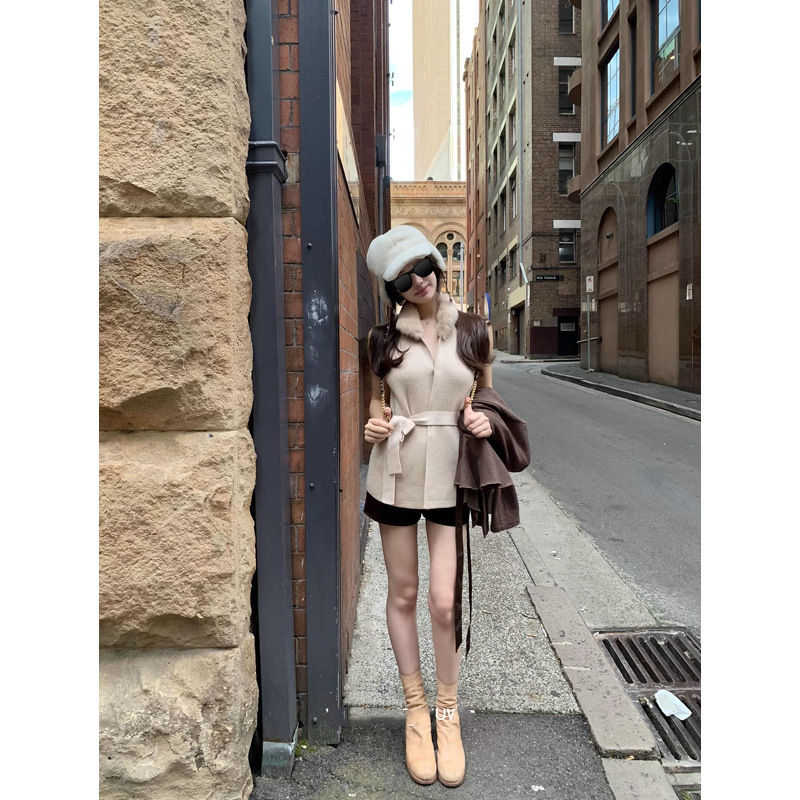 Wuuus [Bath Milk Rabbit] Beautiful and Practical Full Real Rabbit Fur Collar Vest Women's Sleeveless Vest Knitted Vest