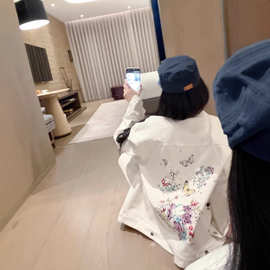 CD深圳南油2026春季新款蝴蝶花卉宽松牛仔夹克外套女减龄百搭洋气