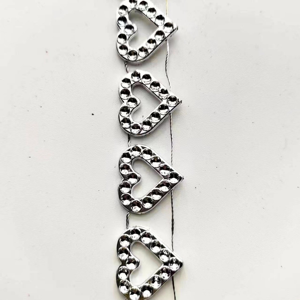 (2개) 의상 액세서리 의류 액세서리 싱글 행 사랑 도매 와이어 드릴 넷 드릴 플라스틱 행 드릴 신발 및 모자 장식품