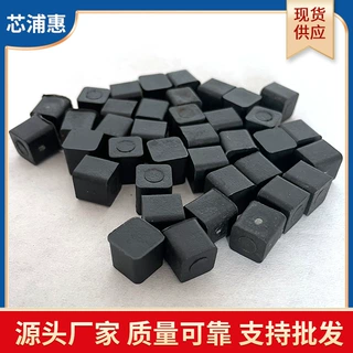厂家黑色实心石材背胶垫块瓷砖垫块背胶塑料垫块小方块塑料刷胶晾