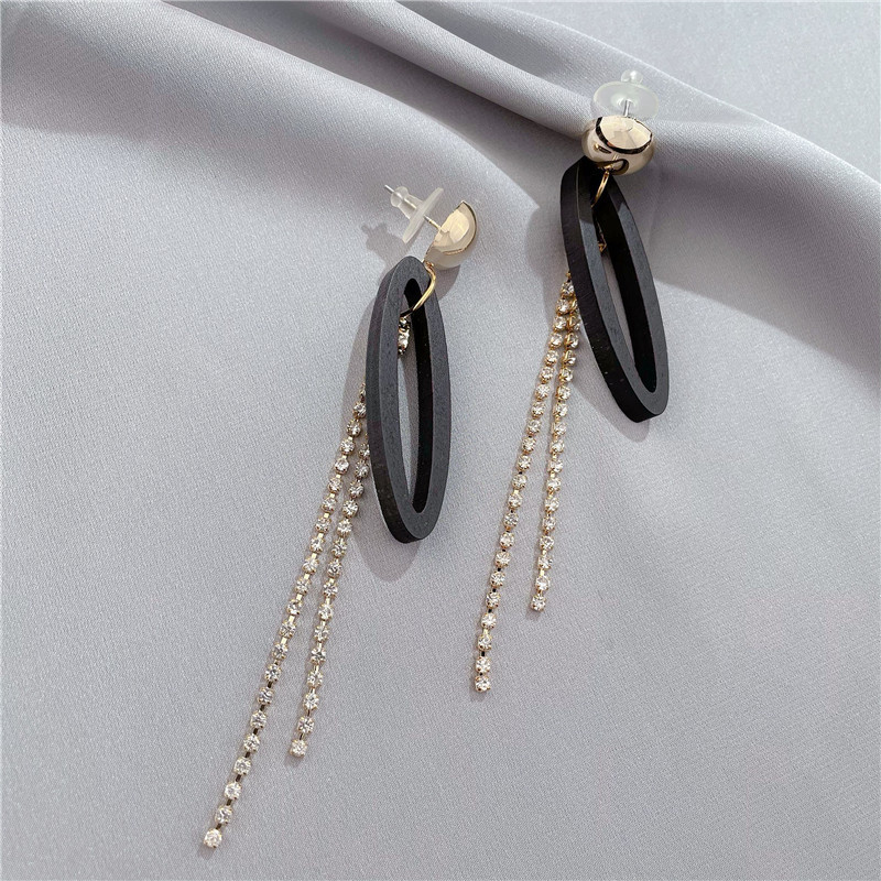 Tongfang Jewelry Korean Style Full Rhinestone Tassel Water Drop Earrings Slim Face Earrings Black Oval Wood Anti-allergy Ear Studs display picture 4