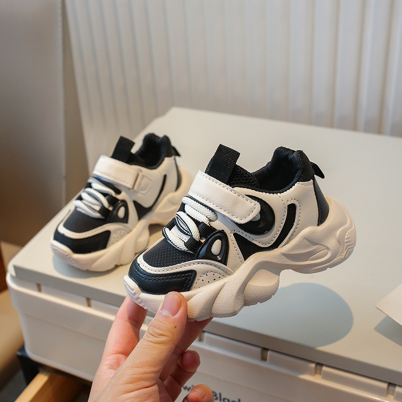 Zapatillas deportivas casuales de otoño 2026 para niños, modelo Panda, para niños y niñas, con suela suave y malla transpirable.