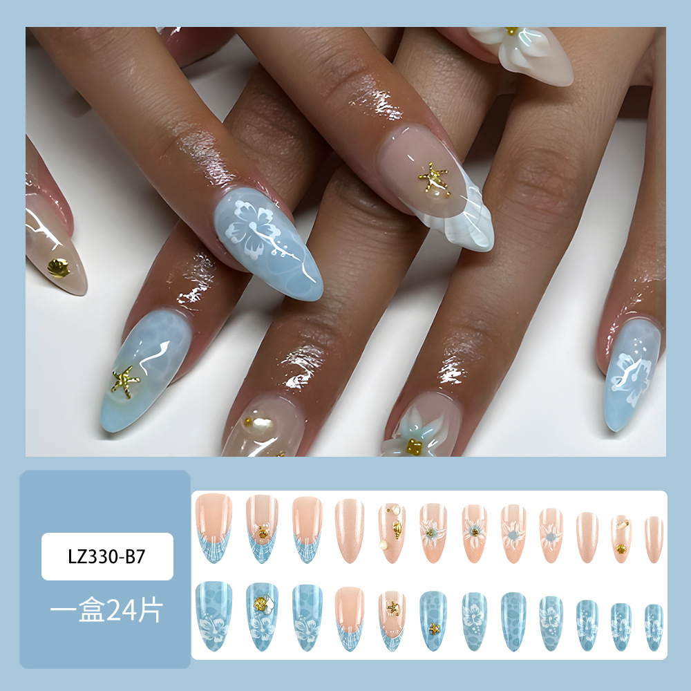 Arte de uñas tridimensional 3D chapado en oro, pegatinas de uñas con flores y estrellas de 24 piezas, piezas de uñas con diamantes de imitación de estilo europeo y americano.