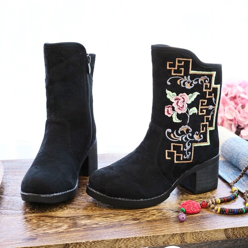 Cotton boots, embroidered cotton shoes and cloth boots, winter quilted and velvet women's snow boots, ethnic style retro short boots