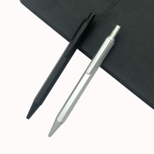 ���ٰ�����߅�ΈA��P�ͶY�̄պ��s�����A�߶ˌW���ϰ�1.0mm