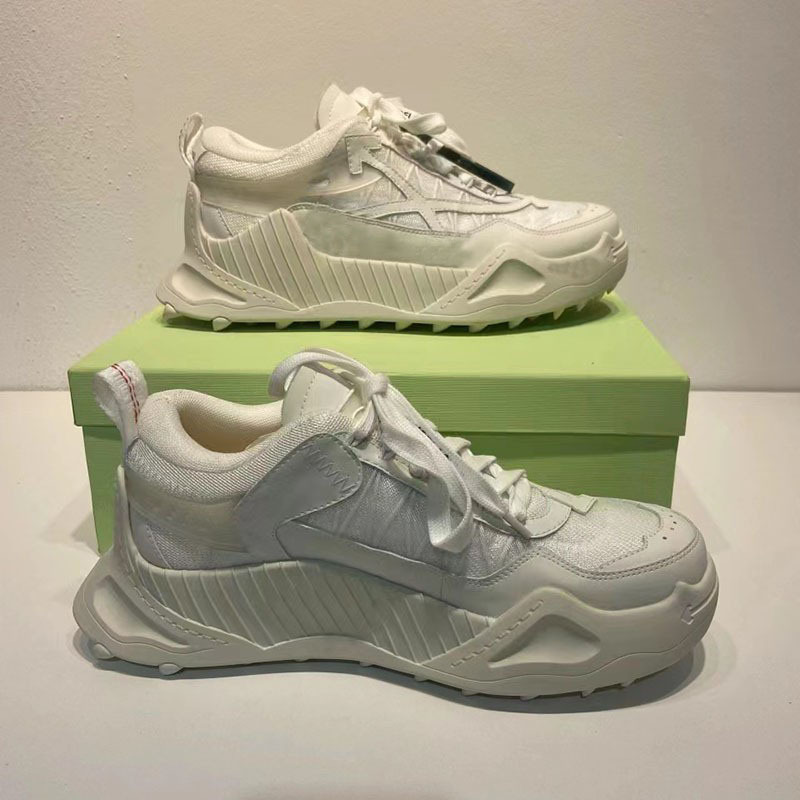 새로운 올 화이트