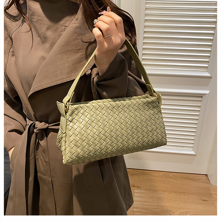 311g Weight Polyester Lining Material Weave Fashion Element Zipper Closure Type Single Shoulder Strap Strap Type Shoulder Bag Bags Type Casual, Daily, Shopping Occasion Pu Leather Material Solid Color Pattern All Seasons Season Women's Gender Basic Style Square Shape Women's Pu Leather Solid Color Basic Weave Square Zipper Shoulder Bag 1